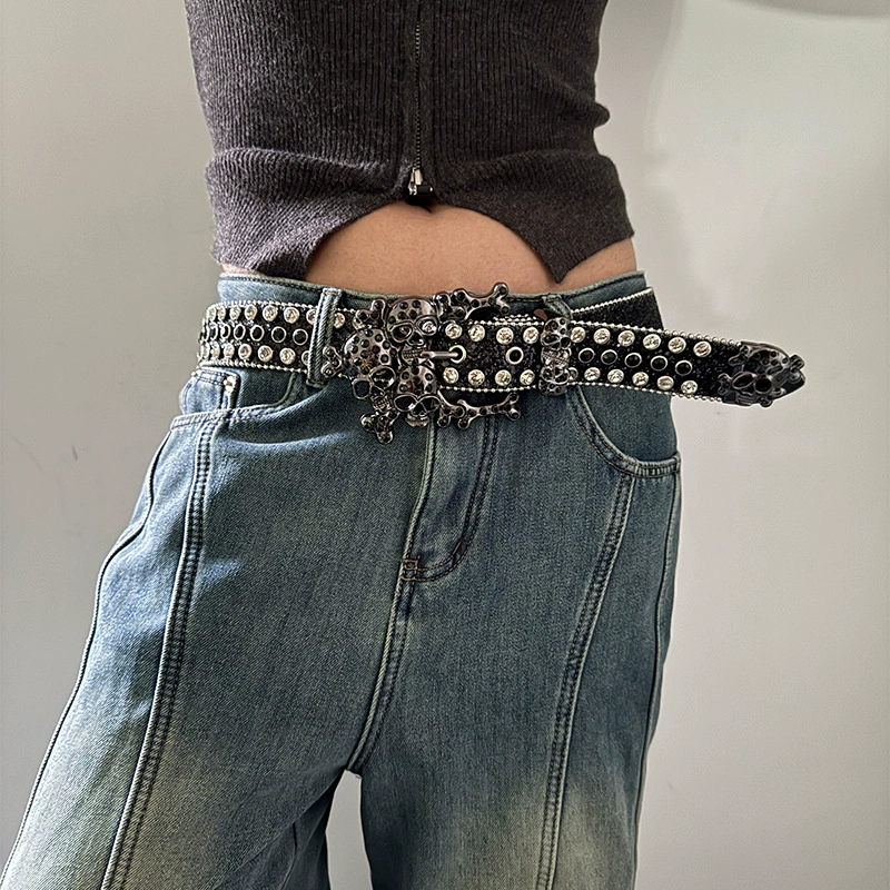Нишевые гирлянды с rhinestones дизайны в виде призрачной головы и заклепанный пояс для женщин, декоративная юбка джинсы с поясом