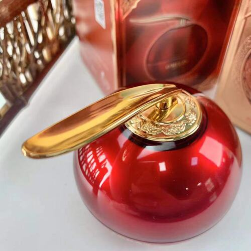 Eumelanin Retinol Placenta Age-Defying Dragon's Blood Noble Cream Nourishes and Improves Dull Skin, Direct Manufacturer Shipping