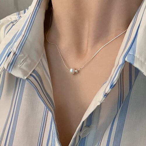 Elegant Minimalist Pearl Necklace for Women 2024 New INSAesthetic Design Simple Clavicle Chain with Graceful and Versatile Style