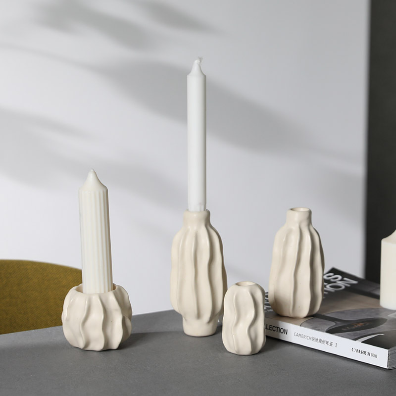 Ins candelabro adornos wabi-Jifeng candelabro estilo crema hogar sala de estar dormitorio mesa de comedor decoración romántica