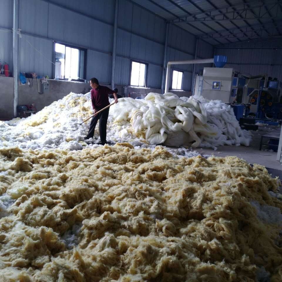 销售复合羊毛絮片 防钻毛羊毛絮片夹芯絮棉热熔羊绒棉