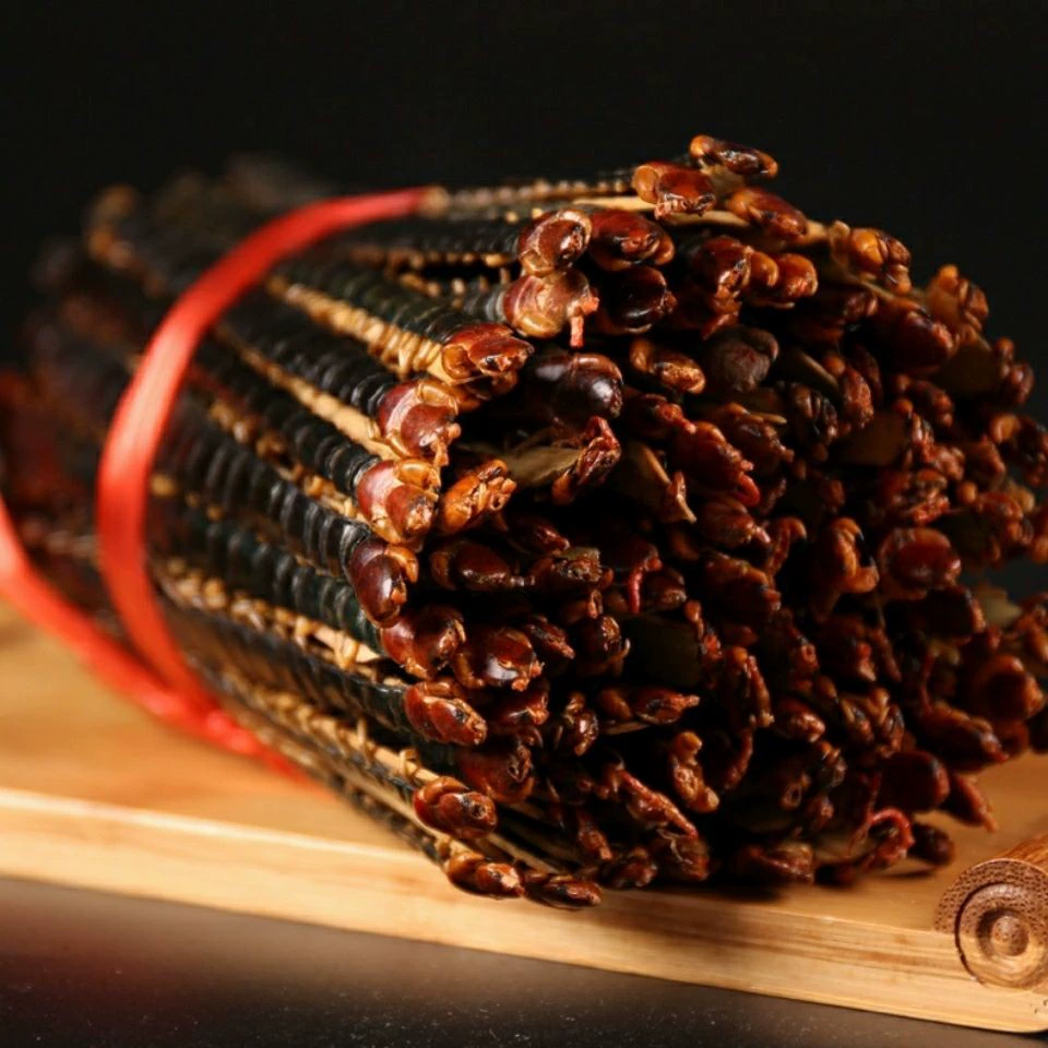 Тысячеголовые черепахи можно измельчить в порошок, красноголовые черепахи Хубэя, сушеные черепахи, замоченные в вине для лекарственного применения, Тяньлонг также имеет настоящих и качественных целых скорпионов.