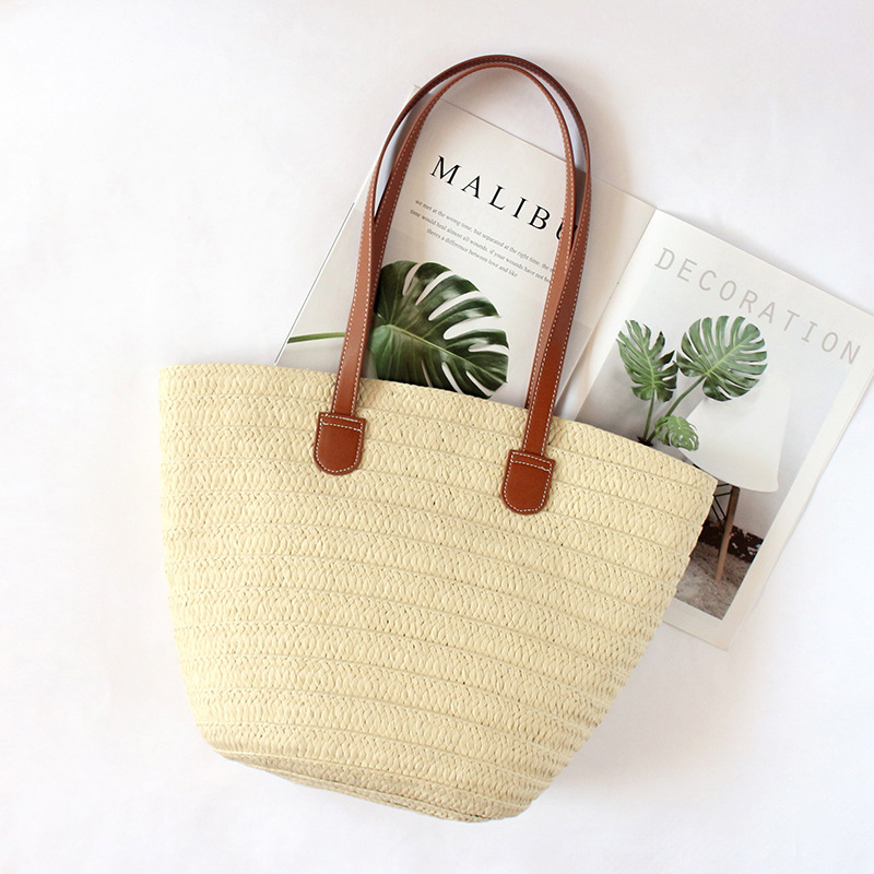 Straw one-shoulder bag