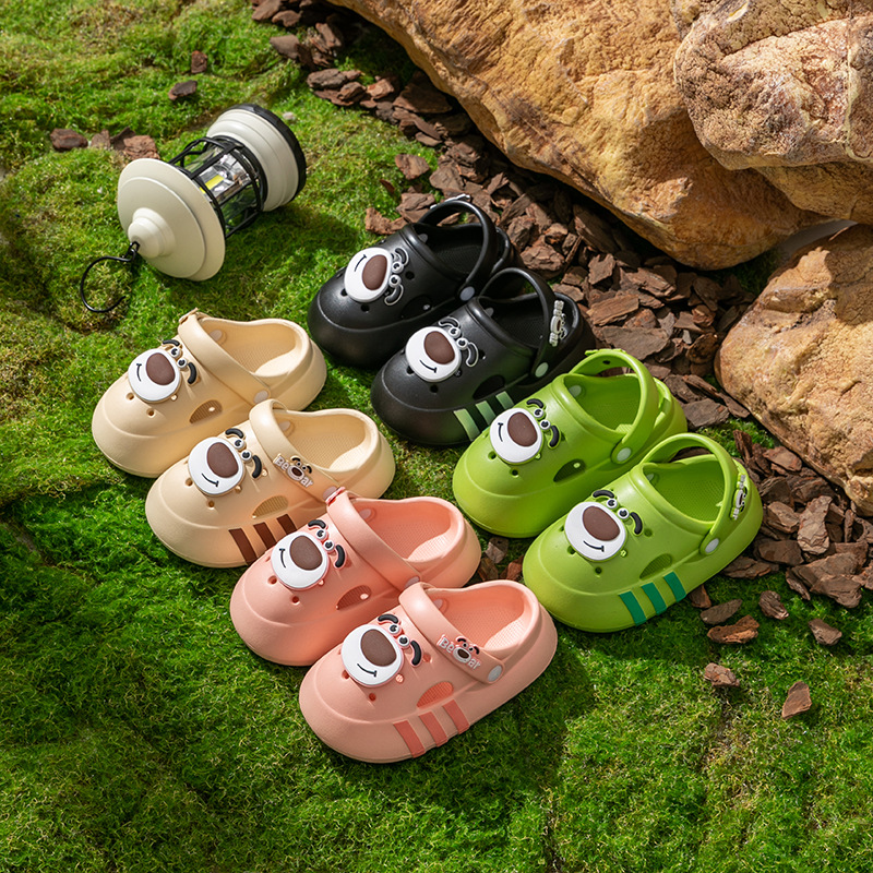 Niños de verano niñas interior zapatillas de baño para niños con base suave antideslizante dibujos animados EVA osos pequeños zapatos agujero
