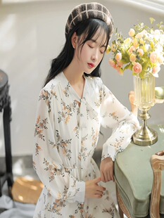 �����档ѩ������ ���˲��Q��С�������@���ɾo��ȹ�黨�B��