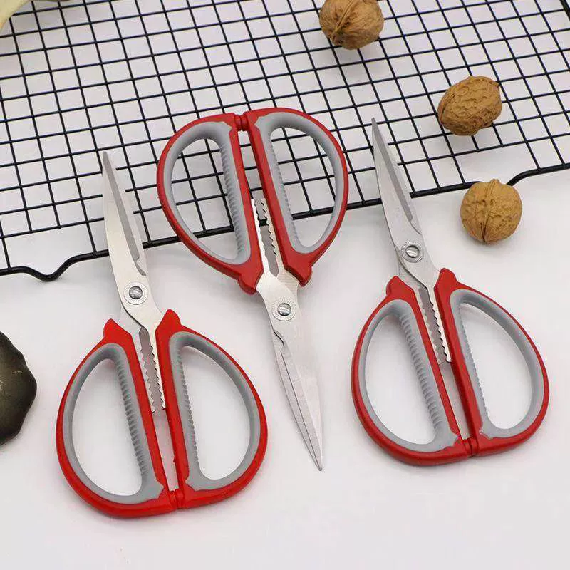 Кухонные ножницы многофункциональные и специально разработаны для резки курицы, рыбных костей, мяса для барбекю, подходят для употребления в пищу, коммерческого использования и долговечны для использования на кухне.