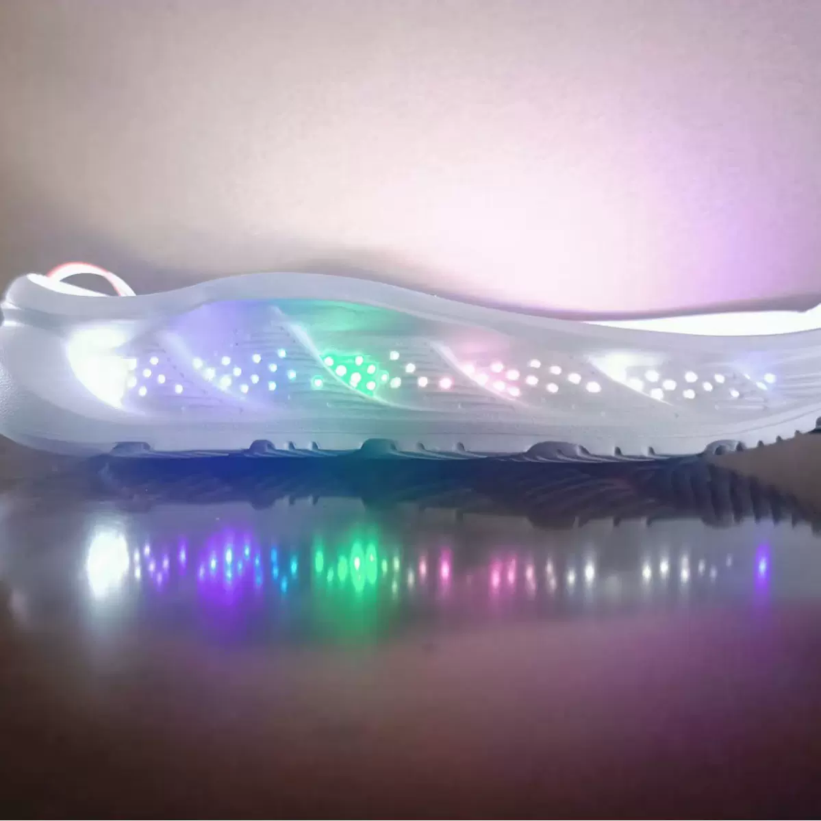 专业机台加工星空鞋底 光纤鞋底 机导光柱发光鞋底可设计充电震动