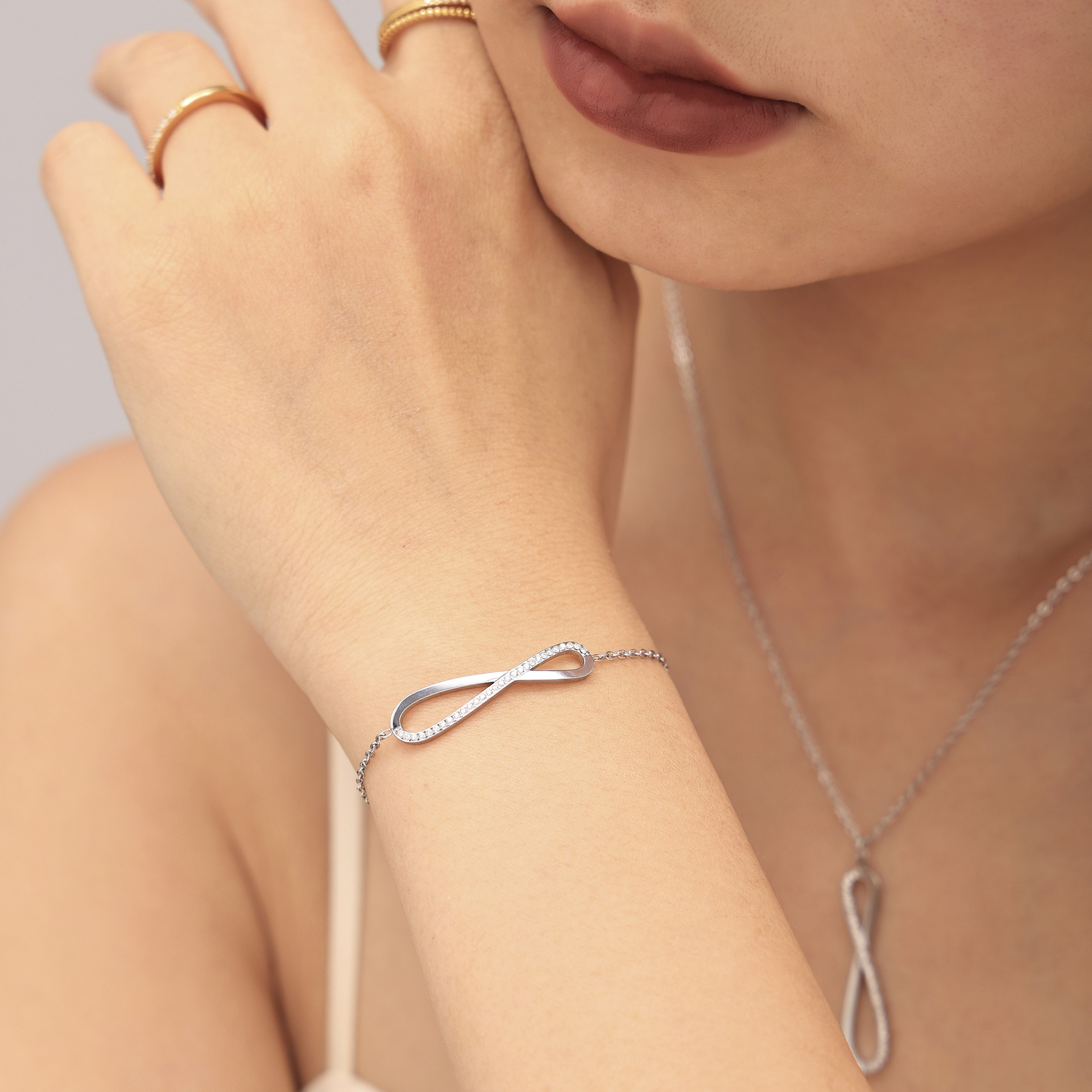 Square Sugar Jewelry Stainless Steel Zircon CNC Diamond Set 8-Character Long Necklace Bracelet Design Versatile Set_voghion.com