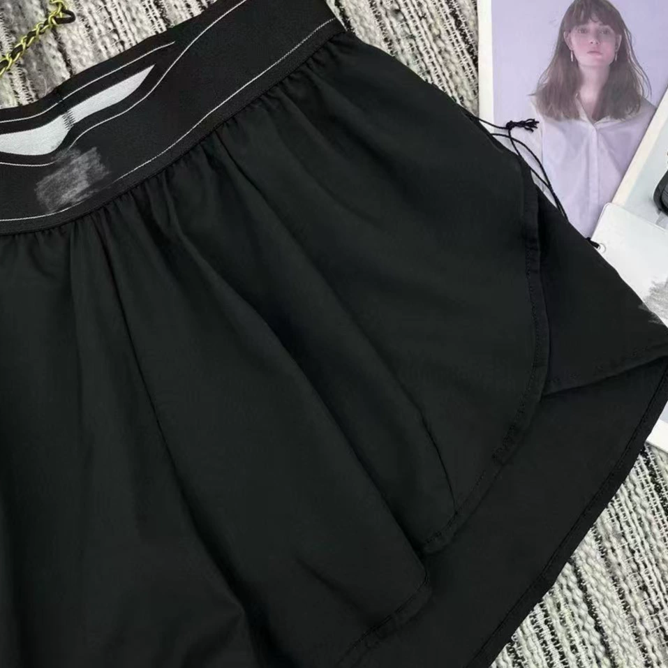 【Nanyou Rose High-end Women's Clothing】25 новых простых темпераментных универсальных повседневных букв эластичных поясных шорт