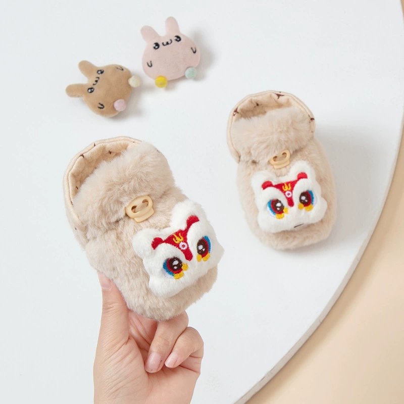 Детские осенние и зимние толстые плюшевые мультяшные меховые туфли 0-12 месяцев ватные теплые чехлы для обуви на мягкой подошве