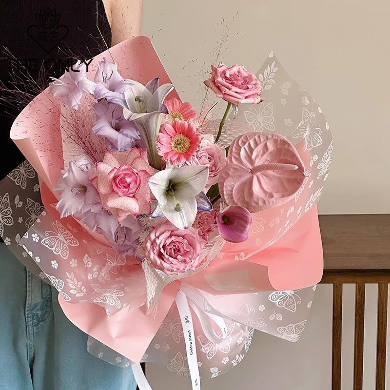 Fabricantes de fiestas de flores al por mayor papel de niebla de impresión de mariposa flor embalaje de flores semitransparente paquete de flores embalaje florista