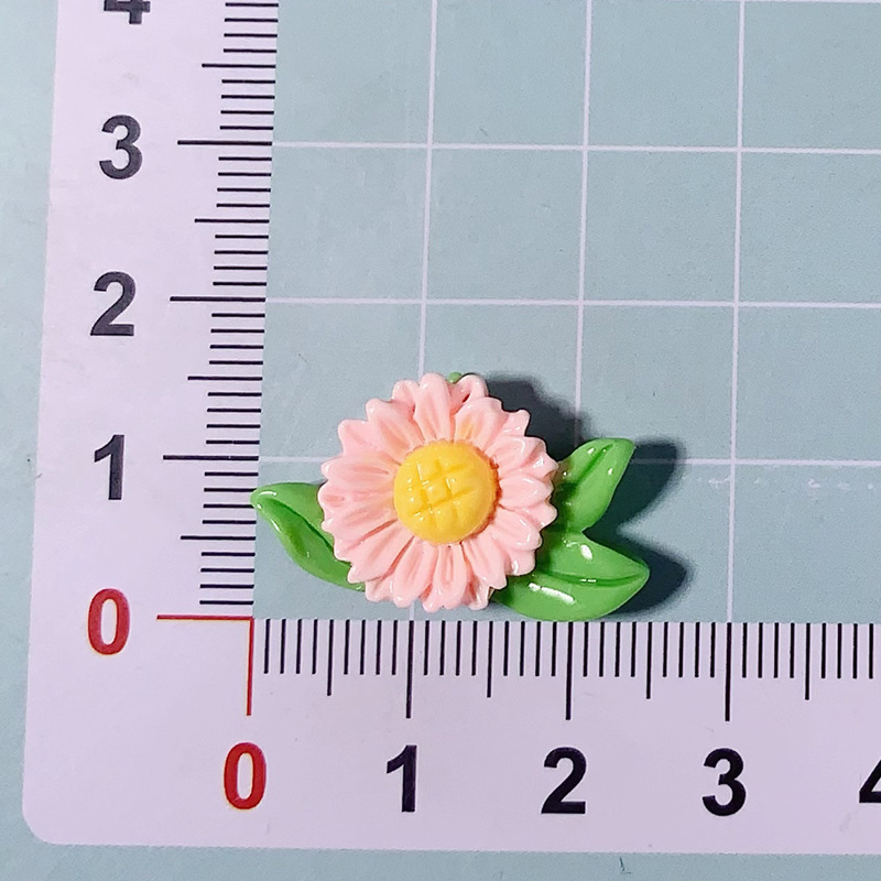 Simulación de dibujos animados flores dulces DIY adornos refrigeradores pegamento de crema accesorios accesorios de resina accesorios accesorios materiales de joyería al por mayor