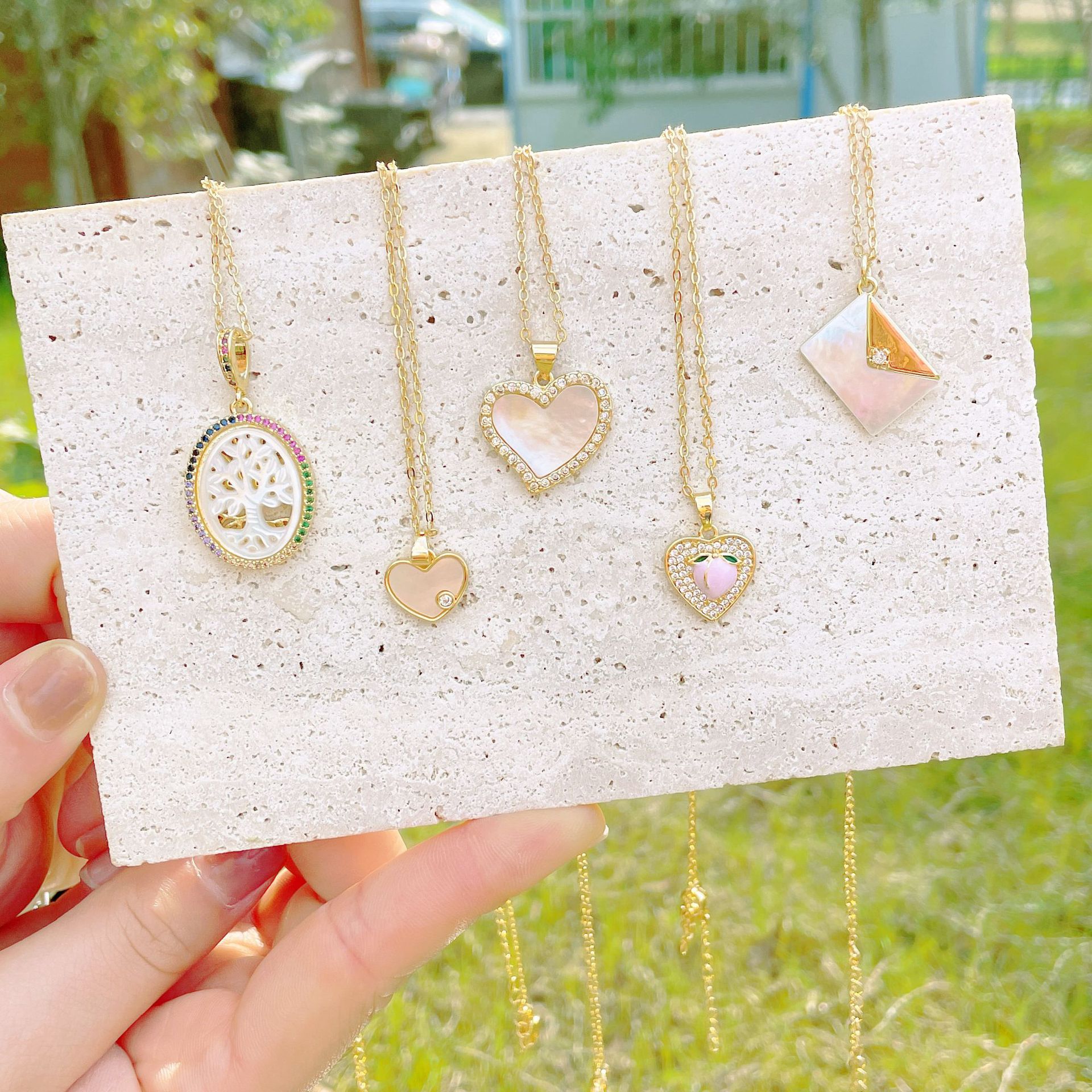 INS Style envelope Heart Shape Copper Gold Plated Plating Inlaid Shell Shell Pendant Necklace