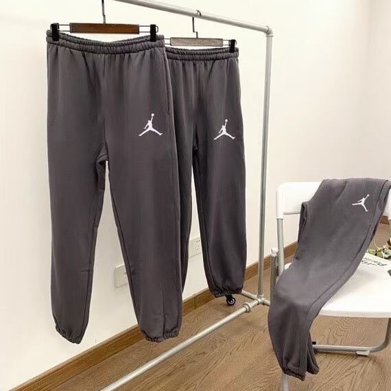 25 Autumn and Winter New Overseas Popular Jordan Aj Fleece Sweatpants, Flying Print Couple Casual Loose Leggings 25 Autumn and Winter New Overseas Popular Jordan Aj Fleece Sweatpants, Flying Print Couple Casual Loose Leggings