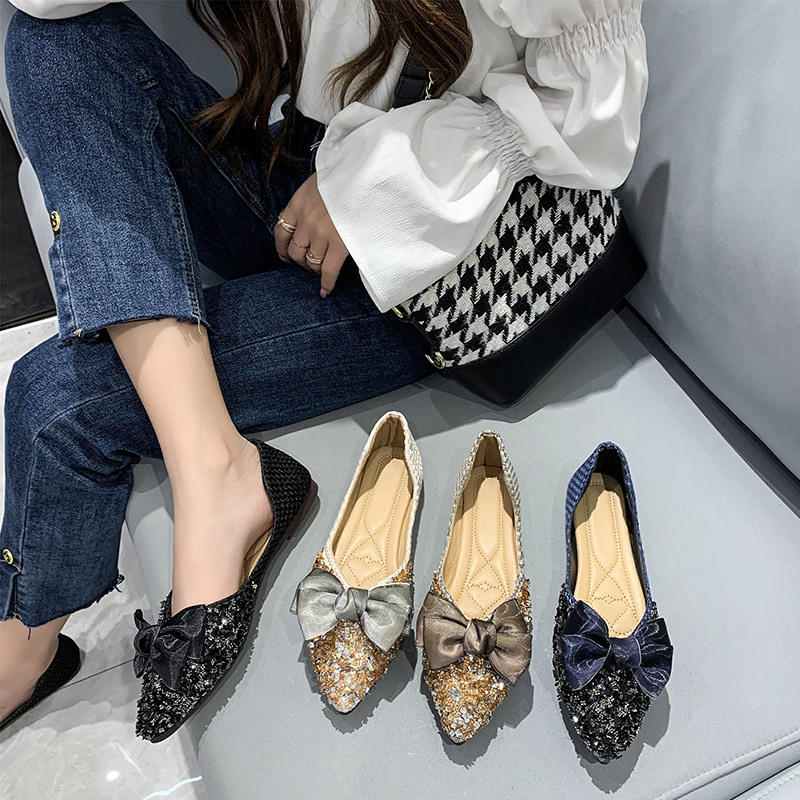 Shoes pointed-toe flat with bow