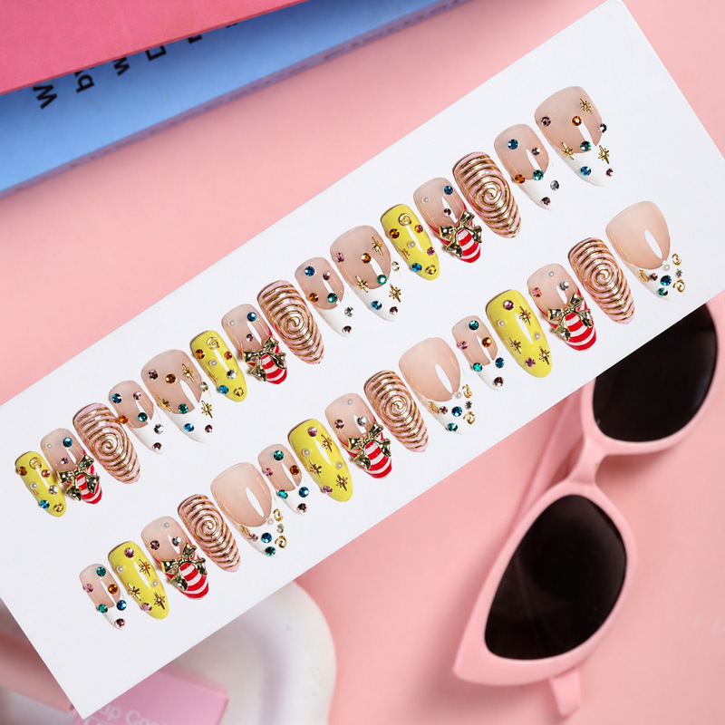 Cross-border best-selling 30-piece almond-shaped handmade gilded French false nails