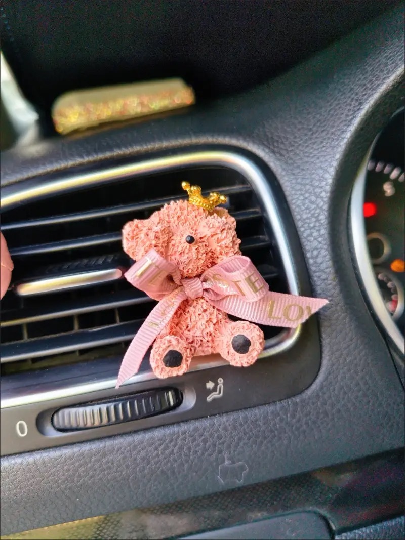 Car Aromatherapy Purple Bow Bear Car Fragrance Car Air Conditioning Air Outlet Perfume Expansion Stone Ornaments