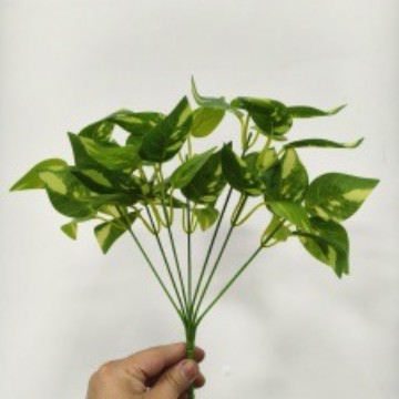 5 horquilla colgante de pegamento colgante de pared de plantas de simulación 7 horquilla pequeño haz de papas verdes hojas de papas decoración de pared interior colgante verde falsa