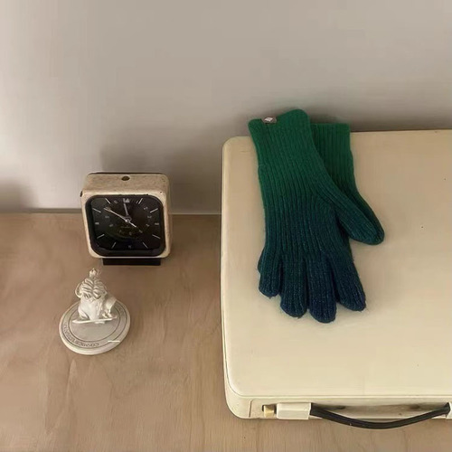 Winter Knitted Gloves in Han Style for  Couples - Acrylic Yarn Gradient Fashion Warm Touch Screen Split Finger Gloves for Women