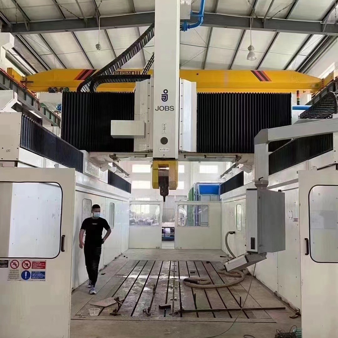 出售：五轴联动数控龙门加//工中心，意大利原装，系统西门子840D