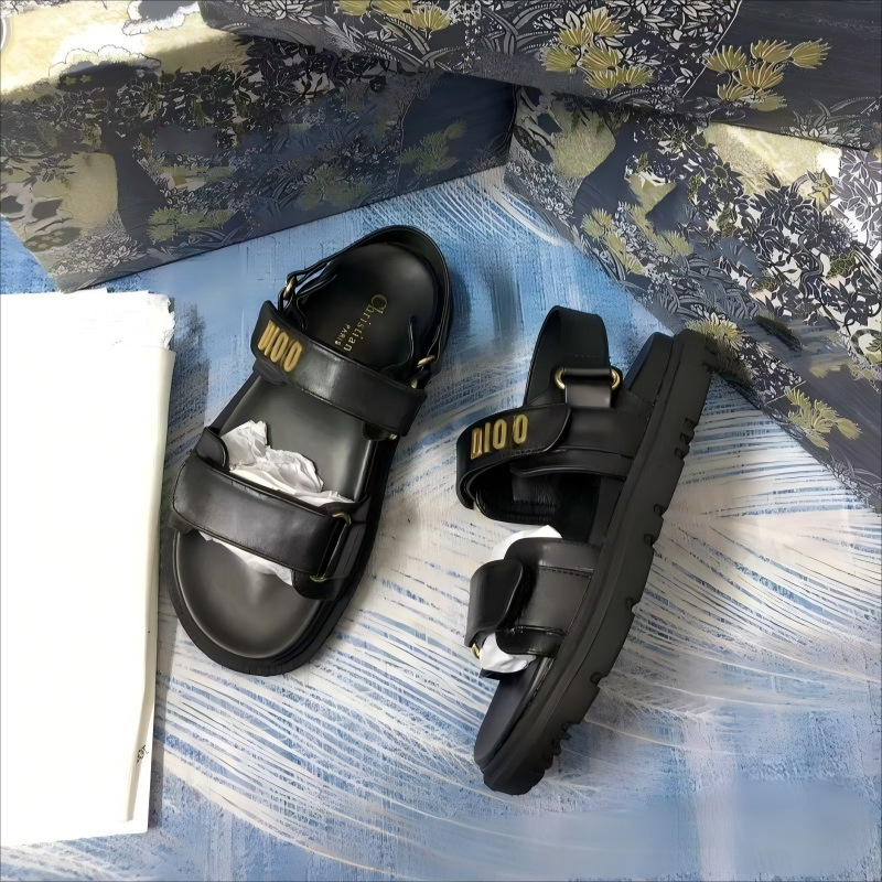 sandals for leisure