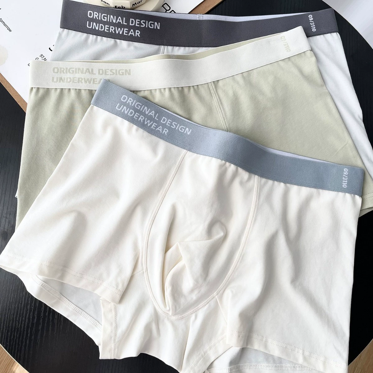 Модные новые мужские трусы-боксеры для подростков, бесшовное спортивное мужское нижнее белье, дышащие трусы-боксеры телесного цвета со средней талией.