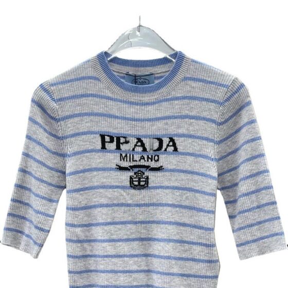 Pujia 2023 early spring new knitted half sleeve women PR striped simple figure show original single version knitted short sleeve women