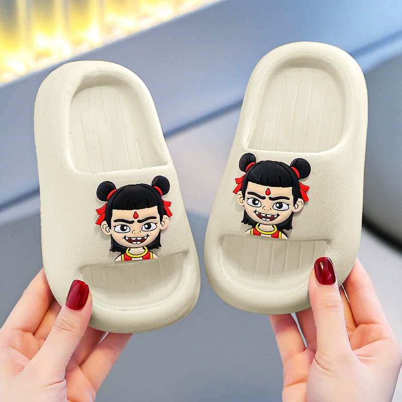 Детские тапочки из ЭВА Nezha для мальчиков и девочек, новая летняя модель для купания, для использования в ванной, домашние, нескользящие, с мультяшным дизайном.