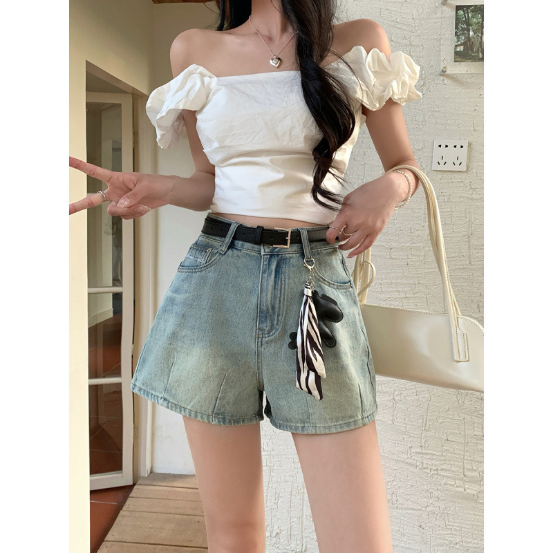 Fashionable Versatile Wide-Leg Retro Denim Shorts for Women, Size 26, New Summer Style, Spicy Embroidered A-Line Loose Shorts Fashionable Versatile Wide-Leg Retro Denim Shorts for Women, Size 26, New Summer Style, Spicy Embroidered A-Line Loose Shorts
