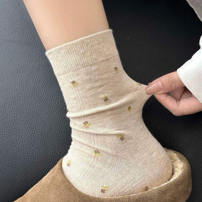 Zhuji Spring and Summer Socks for Women, Mid-Calf Socks with Floral Patterns, Layered Socks to Pair with Birkenstock Shoes, Women's Long Socks Suitable for All Seasons Zhuji Spring and Summer Socks for Women, Mid-Calf Socks with Floral Patterns, Layered Socks to Pair with Birkenstock Shoes, Women's Long Socks Suitable for All Seasons
