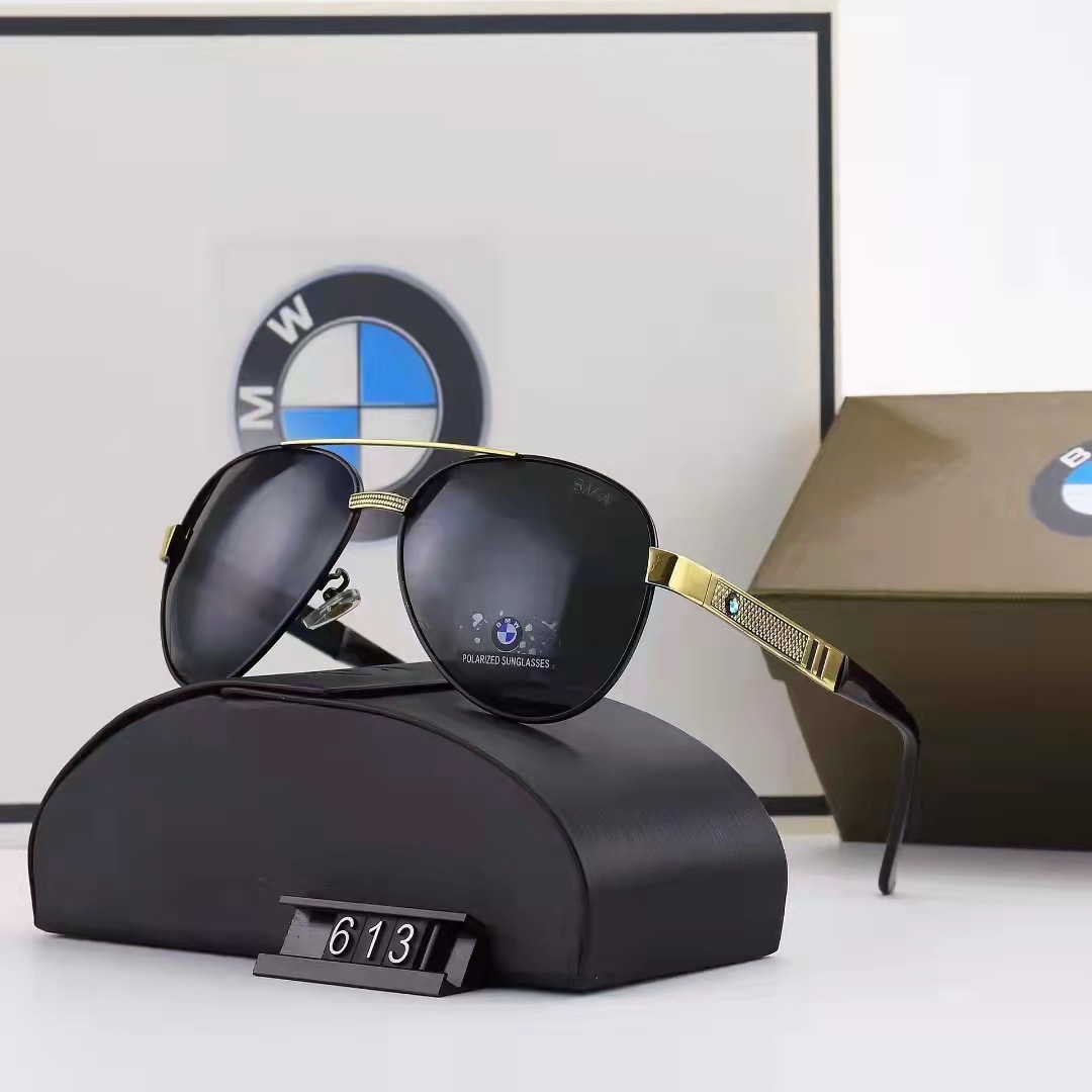 Polarising sunglasses