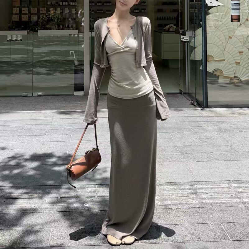 5werkn coy Asymmetrical Layered Set: Gentle and well-proportioned short cardigan, camisole, and straight skirt three-piece set 5werkn coy Asymmetrical Layered Set: Gentle and well-proportioned short cardigan, camisole, and straight skirt three-piece set