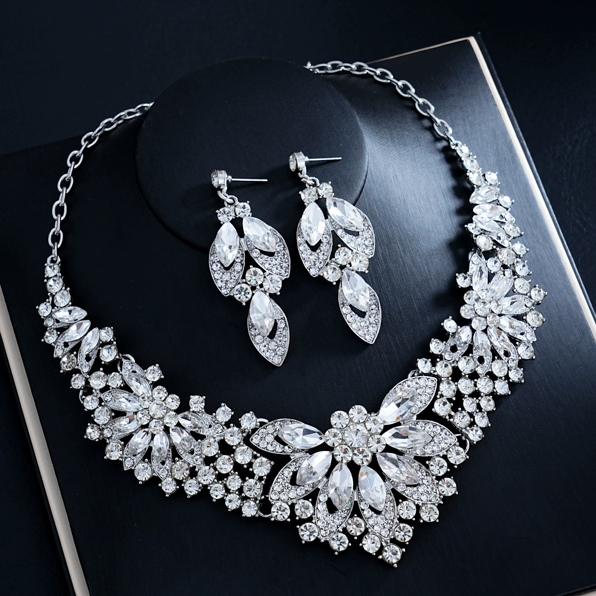Серебряная игла из жемчуга, брендовый цирконий с кисточками, серьги, серебро 925 пробы, легкий роскошный стиль, яркий броский стиль, качественный стиль, оптовая продажа