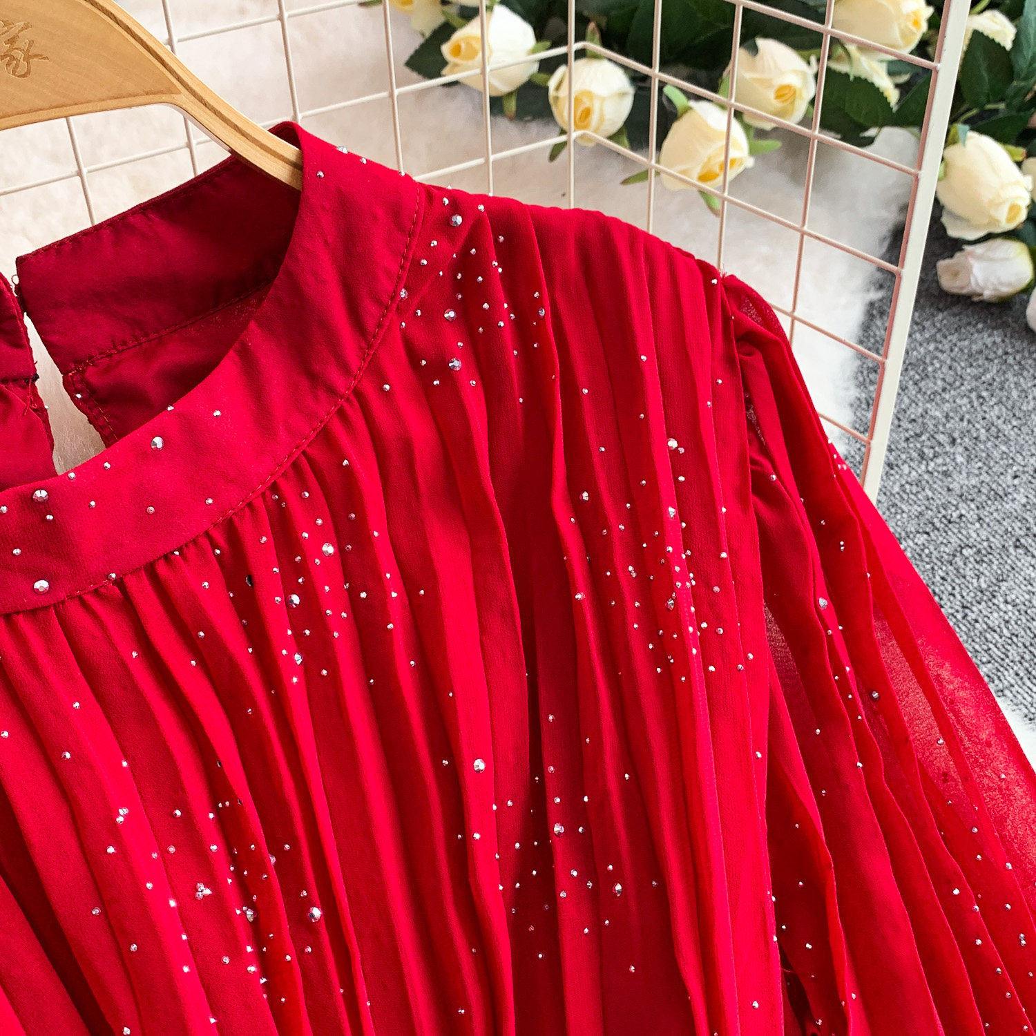 Women's French Style Light Luxury Sparkly Rhinestone round Neck Long Sleeve Dress Summer Slimming Pleated Long Skirt_ecoleips.com