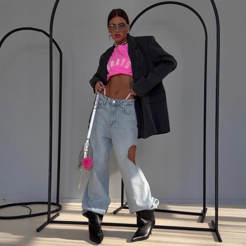 American-Style Rhinestone-Trimmed Vintage Ripped Jeans with Heart-Shaped High-Waisted Loose Straight Wide-Leg Pants for Women with Hollow-Out Design American-Style Rhinestone-Trimmed Vintage Ripped Jeans with Heart-Shaped High-Waisted Loose Straight Wide-Leg Pants for Women with Hollow-Out Design