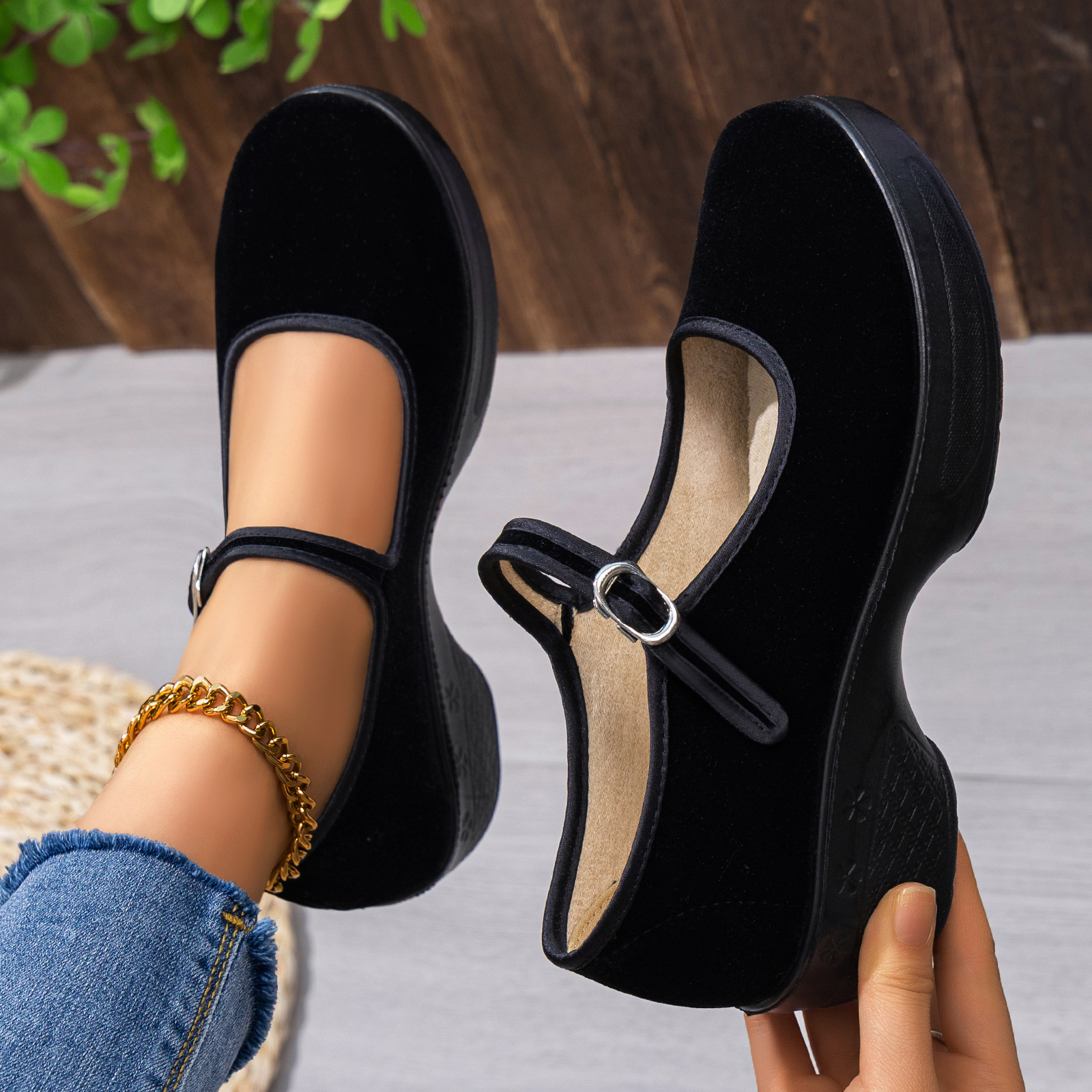 Viejos zapatos de tela de Beijing zapatos de mujer transfronterizos suaves zapatos casuales negros sólidos con suela gruesa aumentando la altura de los zapatos de trabajo superficiales