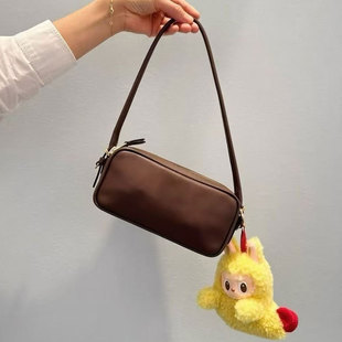 25�H��С̖�����������μ�����ǾW�tͬ��ٴ��Ů��