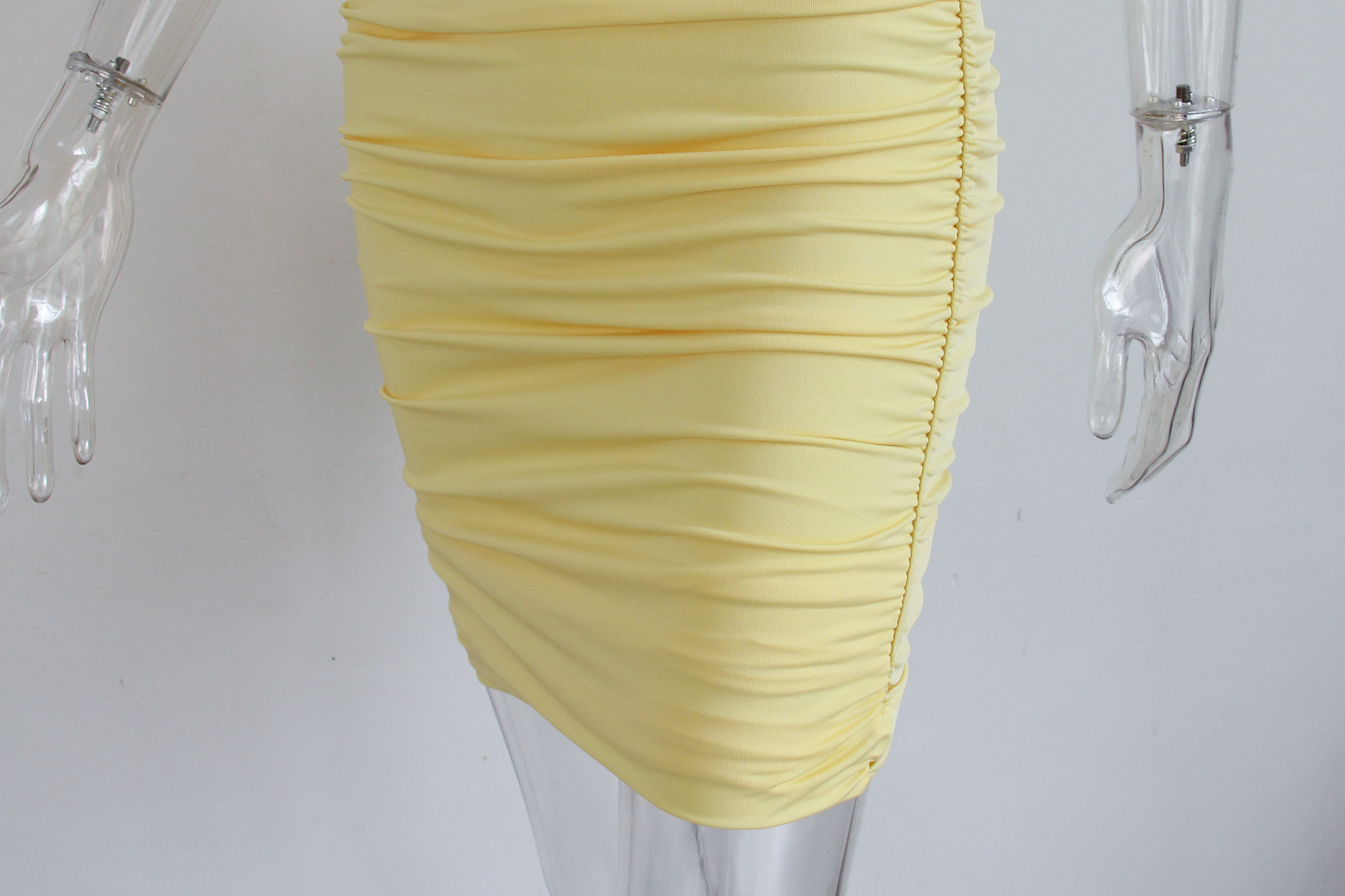 Robe ChicShe sans manches froncée, style européen et américain, moulante, décolletée, manches mi-longues et courtes._voghion.com