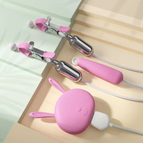 Moonuo rechargeable double breasts clitoris three-point vibrating nipple clamp breast chest massage female masturbation device cross-border