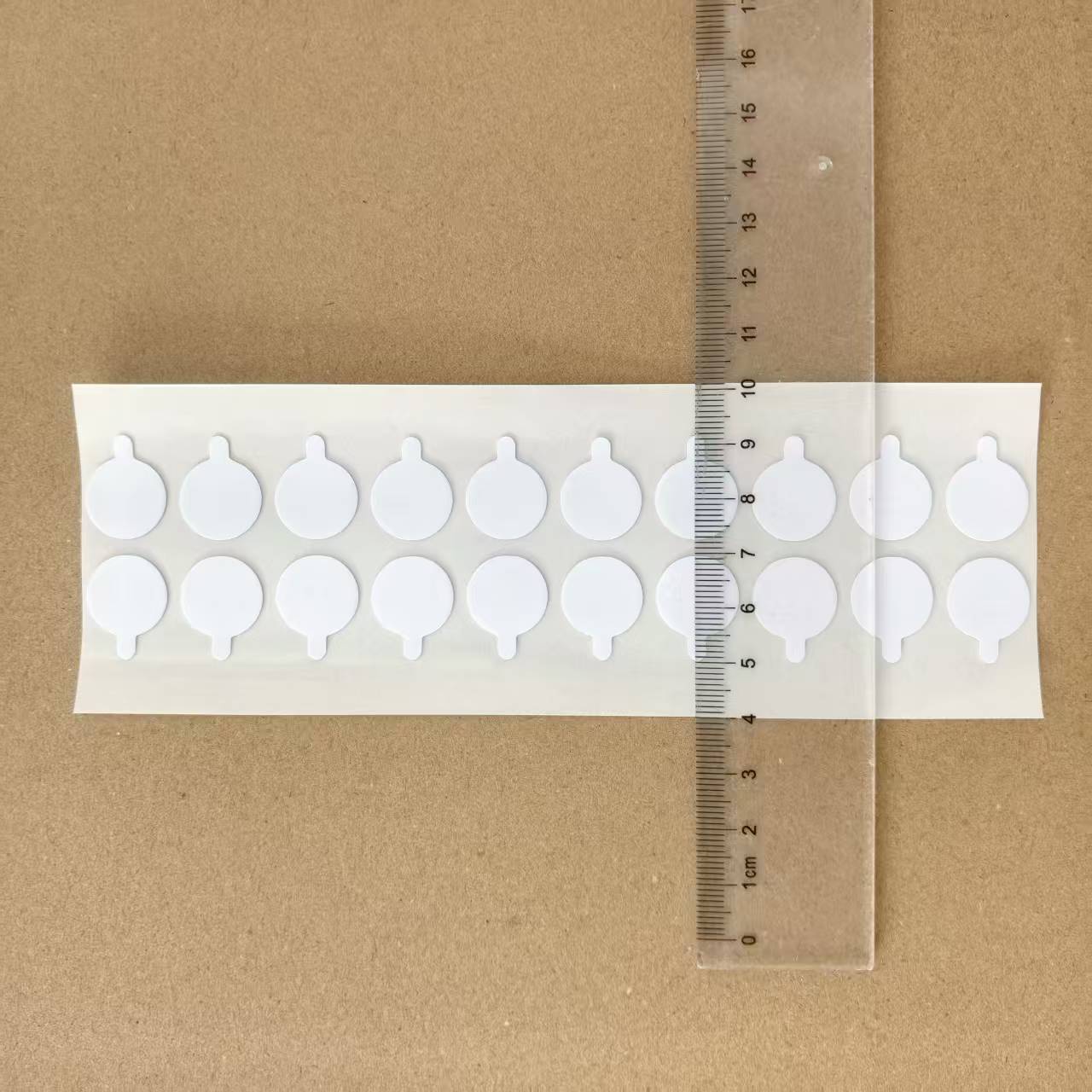 Adhesivo acrílico transparente de doble cara Almohadilla de goma de doble cara Adhesivo sin trazas Adhesivo de doble cara Adhesivo de punto redondo sin costuras