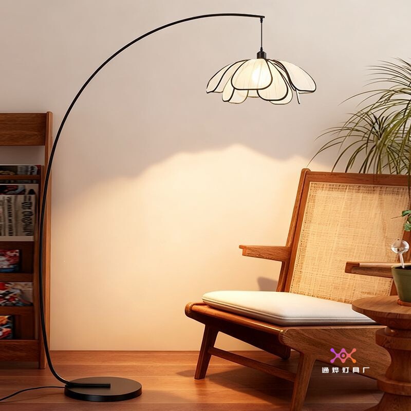 Vintage Petal-Shaped Wabi-Sabi Retro Designer Nordic Style Floor Lamp for Living Room, Chinese-Style Art Villa, Homestay Fishing Lamp