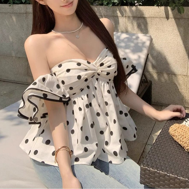 One-Shoulder Ruffled Polka-Dot Chiffon Shirt for Women Summer Pure Lust Sexy Off-Shoulder Tube Top Beautiful Baby Doll Shirt One-Shoulder Ruffled Polka-Dot Chiffon Shirt for Women Summer Pure Lust Sexy Off-Shoulder Tube Top Beautiful Baby Doll Shirt