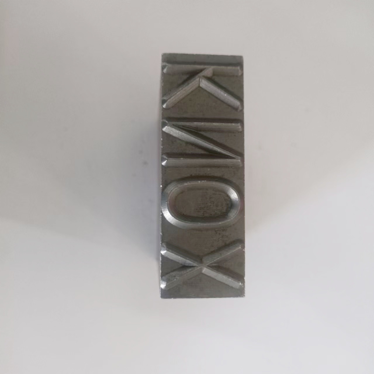 고정 금형 공구 금형 롤링 휠 용접 스틸 인쇄 기계 인쇄 조합 금형 오목 및 볼록 스틸 인쇄 디지털 문자 한