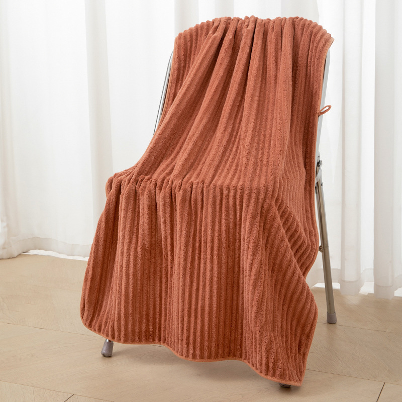 Sugar velvet towel, extra-thickened coconut milk striped coral velvet bath towel, skin-friendly, absorbent, quick-drying adult beach towel