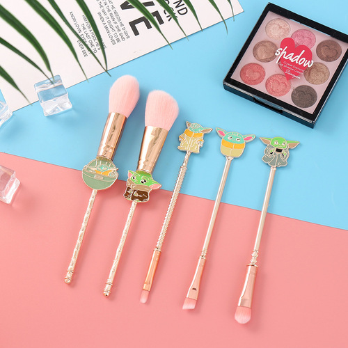 Yoda Makeup Brush Yoda Star Wars The Mandalorian Baby Yoda peripheral anime doll shapes