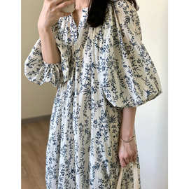 法式宽松减龄泡泡袖连衣裙女夏季洋气减龄温柔气质系带显瘦碎花裙