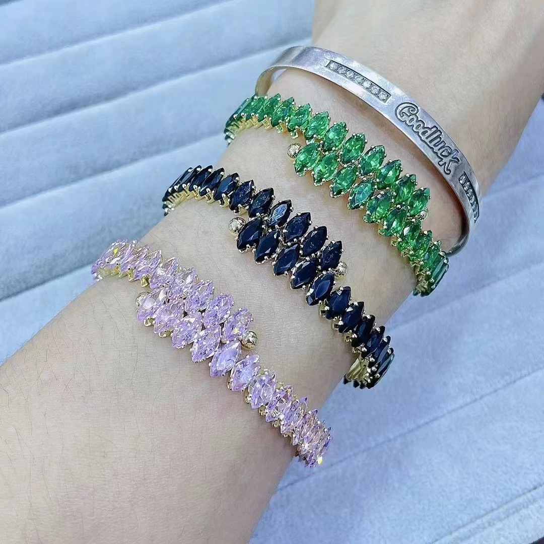 Mode Couleur Unie Le Cuivre Placage Incruster Zircon Bracelet 1 Pièce display picture 3