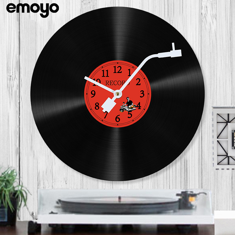 Vintage vinyl CD record phonograph nostalgic wall clock creative Bar Cafe music decoration personality wall clock