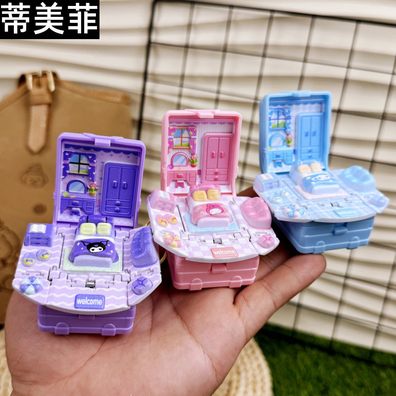 Creative New Product 3D Cartoon Sanrio Dollhouse Folding Pop-Up Backpack Keychain Toy Magic Pendant