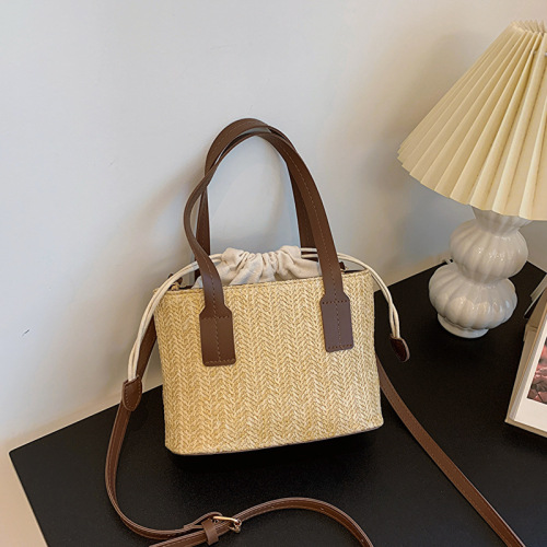 Woven large-capacity fashion handbag  summer new style straw woven drawstring shoulder crossbody bag bucket bag
